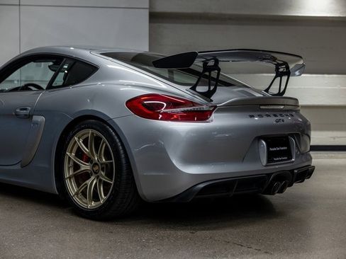 Used 2016 Porsche Cayman GT4 image 25