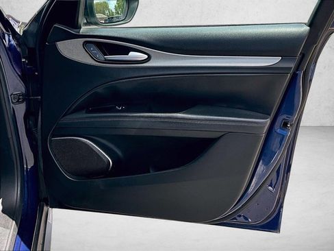 Used 2018 Alfa Romeo Stelvio Sport w/ Cold Weather Package image 18