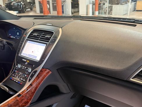 Used 2020 Lincoln Nautilus Reserve w/ Cargo Utility Package image 10