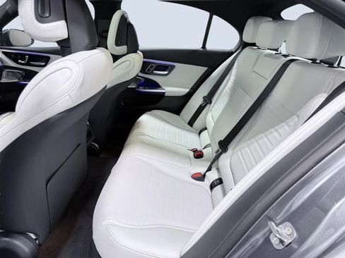 Used 2025 Mercedes-Benz C 300 4MATIC Sedan image 7