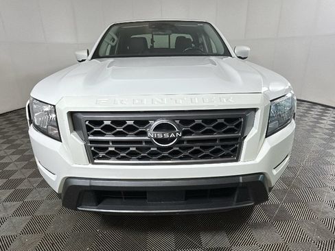 Used 2023 Nissan Frontier SV w/ SV Convenience Package AWD/4WD image 7