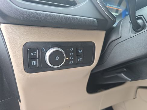 Used 2021 Ford Escape Titanium image 19