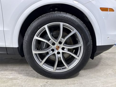 New 2026 Porsche Cayenne image 15