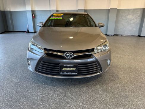 Used 2016 Toyota Camry LE image 2