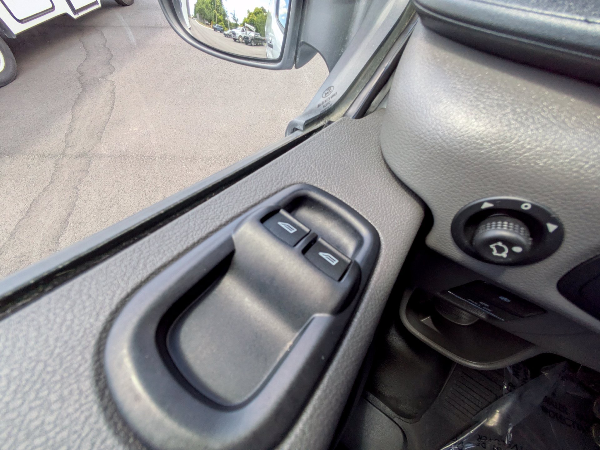 Used 2025 Ford Transit 250 Low Roof w/ Exterior Upgrade Package RWD image 22