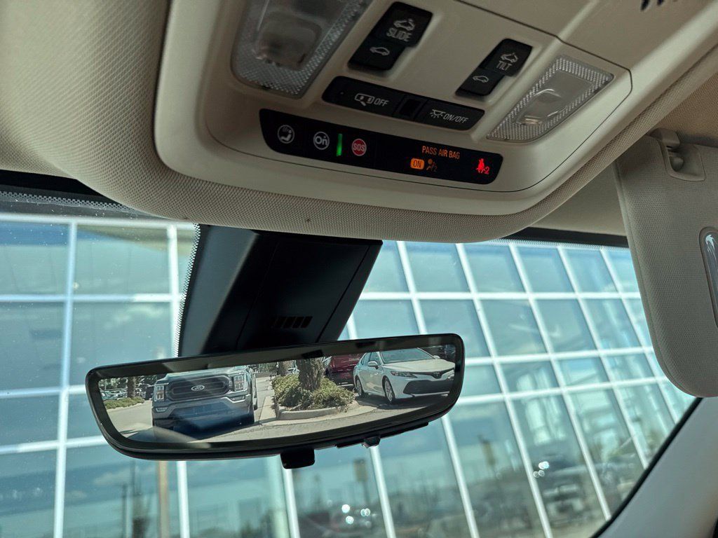 Used 2020 GMC Acadia Denali w/ Technology Package FWD image 36