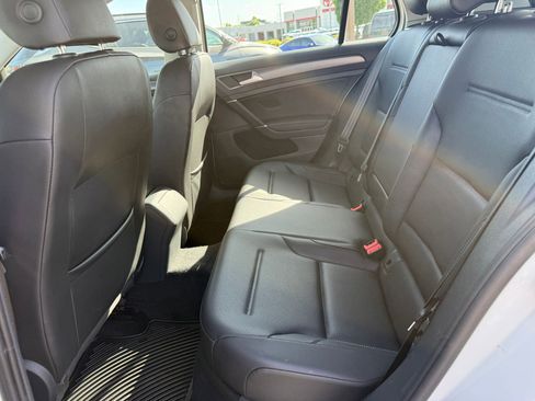 Used 2020 Volkswagen Golf 4-Door FWD image 29