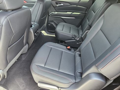 New 2026 Chevrolet Traverse Z71 w/ Enhanced Driving Package AWD/4WD image 19