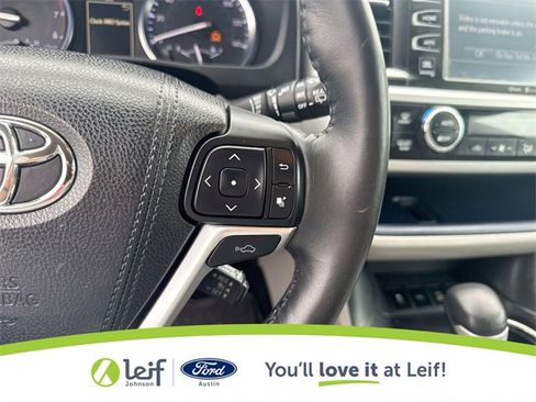 Used 2015 Toyota Highlander Limited Platinum image 33