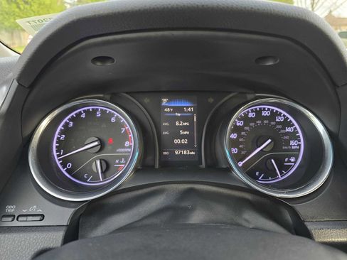 Used 2019 Toyota Camry LE image 25