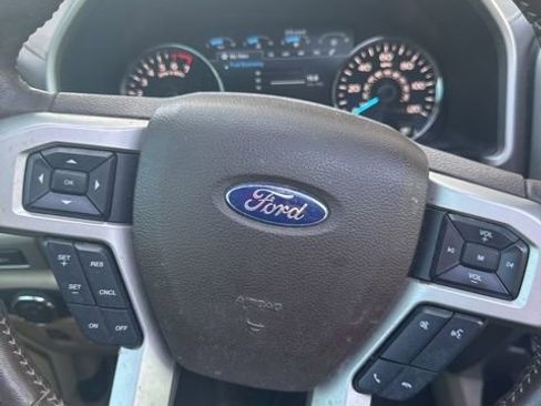 Used 2019 Ford F150 Lariat image 12