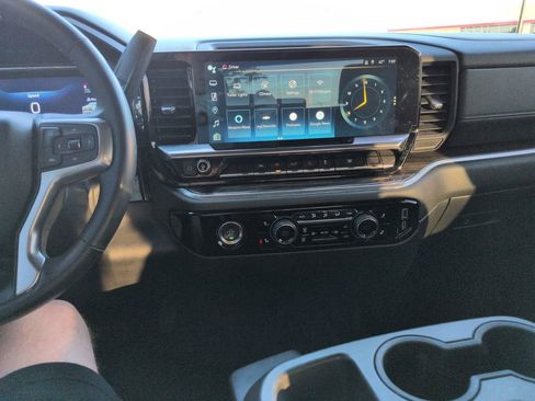 Used 2023 Chevrolet Silverado 1500 LT w/ Protection Package AWD/4WD image 17