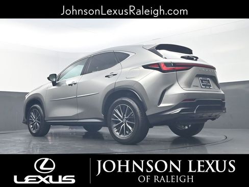 Used 2024 Lexus NX 250 FWD image 17