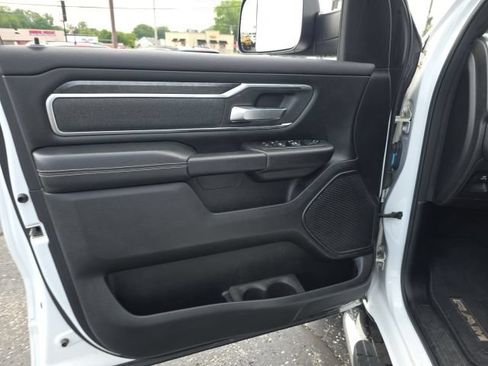 Used 2019 RAM 1500 Big Horn AWD/4WD image 12