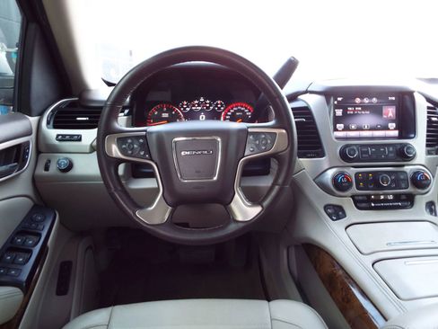 Used 2015 GMC Yukon XL Denali w/ Touring Package image 12