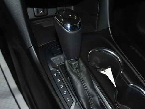 Used 2018 Chevrolet Equinox Premier image 17