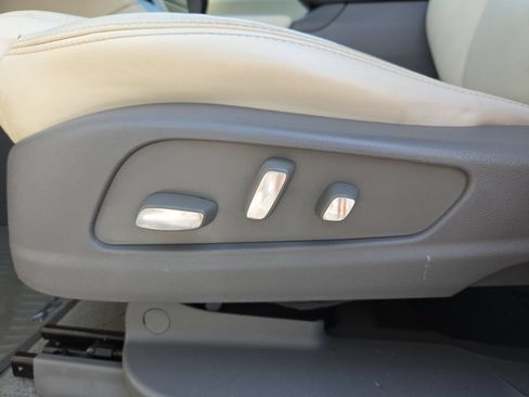 Used 2019 Cadillac XT5 Luxury FWD image 22