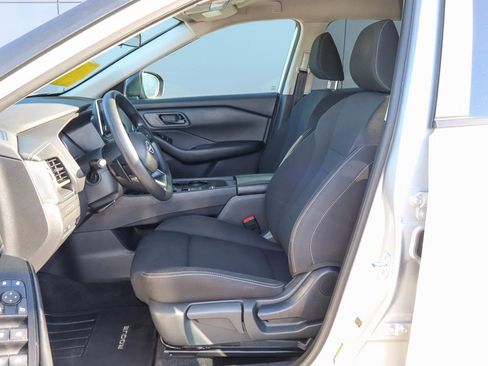 Used 2024 Nissan Rogue S FWD image 7
