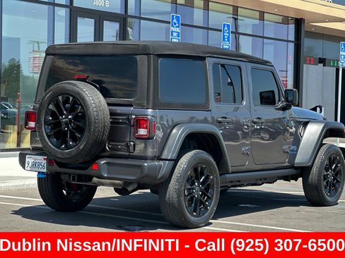 Used 2024 Jeep Wrangler Unlimited AWD/4WD image 4