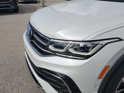 Certified 2024 Volkswagen Tiguan SEL R-Line AWD/4WD image 12
