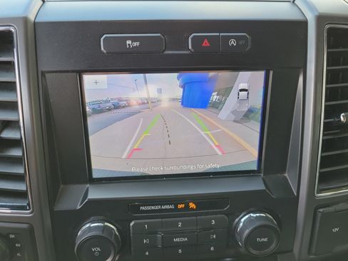 Used 2019 Ford F150 XLT w/ Equipment Group 302A Luxury AWD/4WD image 16