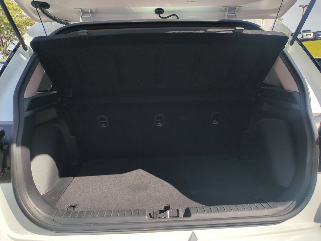Used 2026 Hyundai Venue SEL FWD image 28