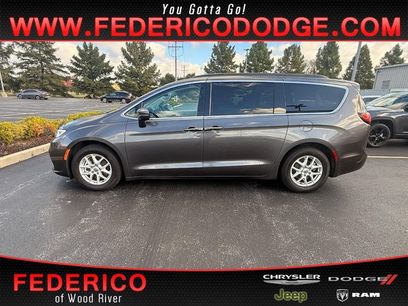 Used 2022 Chrysler Pacifica Touring-L