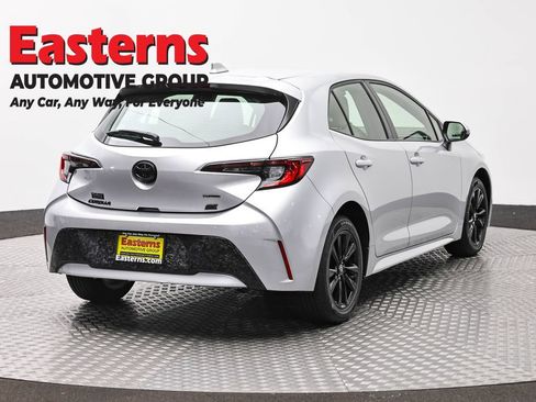 Used 2024 Toyota Corolla SE w/ SE Package FWD image 5