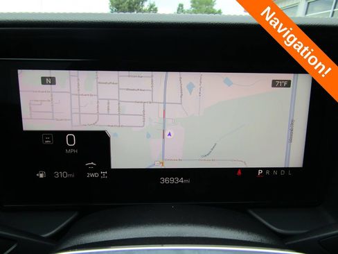 Used 2025 GMC Terrain Elevation AWD/4WD image 14