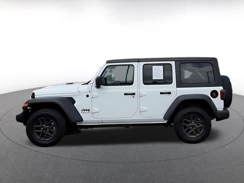 Used 2025 Jeep Wrangler Unlimited Sport AWD/4WD image 7