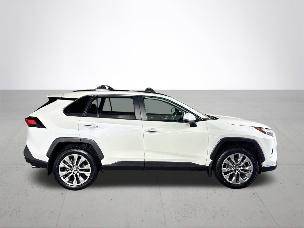 Used 2022 Toyota RAV4 Limited AWD/4WD image 5