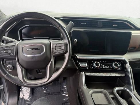 Used 2024 GMC Sierra 2500 Denali Ultimate AWD/4WD image 10
