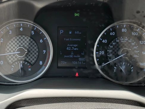 Used 2020 Hyundai Elantra SEL FWD image 15