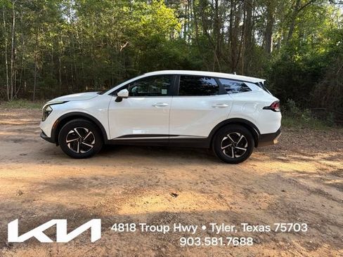 Used 2023 Kia Sportage LX AWD/4WD image 5