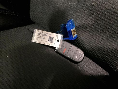 Used 2022 Jeep Compass Latitude w/ Mopar Graphics Package AWD/4WD image 30