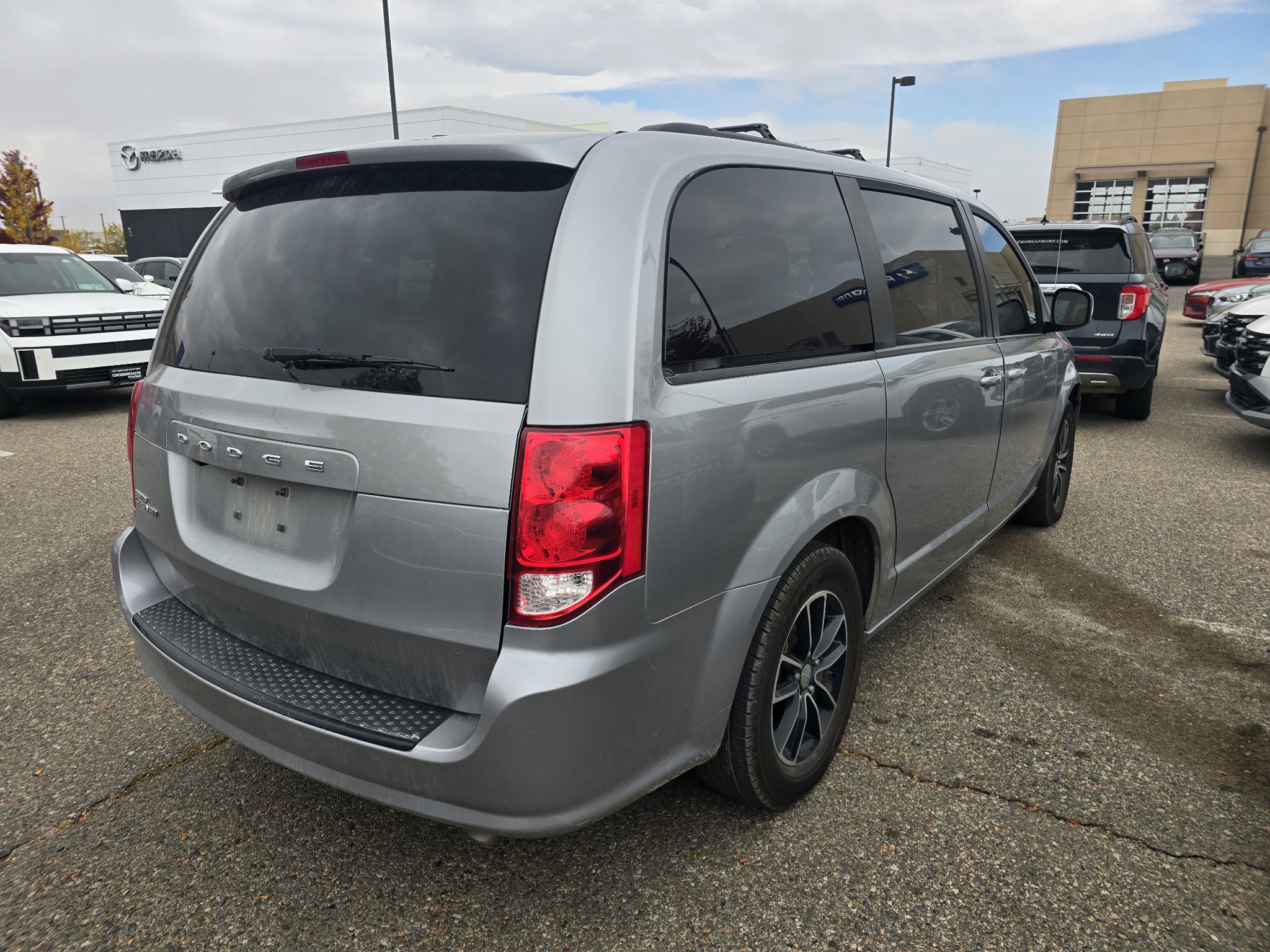 Used 2018 Dodge Grand Caravan SE FWD image 16
