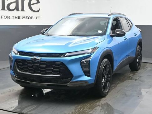 New 2026 Chevrolet Trax ACTIV w/ Sunroof Package FWD image 7