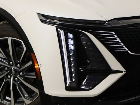 Used 2024 Cadillac Lyriq Sport RWD image 45