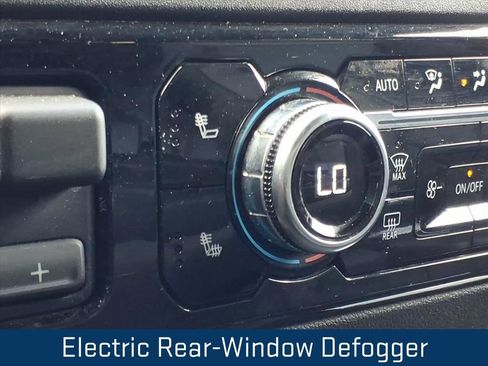 Certified 2025 GMC Sierra 1500 SLT RWD image 9