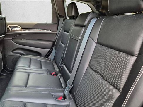 Used 2014 Jeep Grand Cherokee Overland w/ Advanced Technology Group AWD/4WD image 16