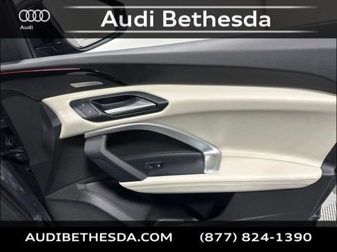 Certified 2025 Audi Q5 Prestige AWD/4WD image 32