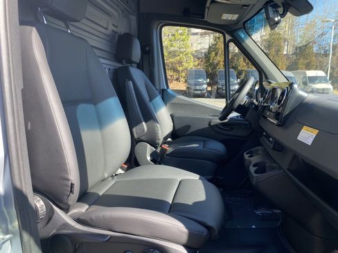 New 2025 Mercedes-Benz Sprinter 2500 image 40