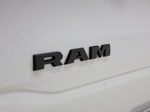 Used 2023 RAM 1500 Laramie AWD/4WD image 11