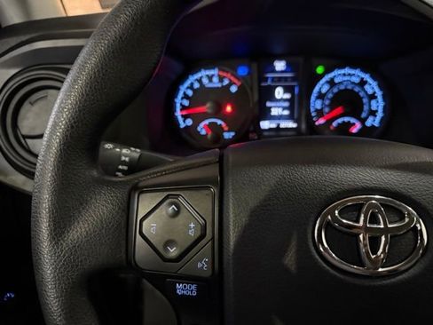 Used 2023 Toyota Tacoma SR AWD/4WD image 15