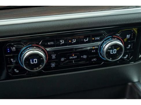 New 2026 GMC Sierra 1500 SLT w/ SLT Premium Plus Package AWD/4WD image 28