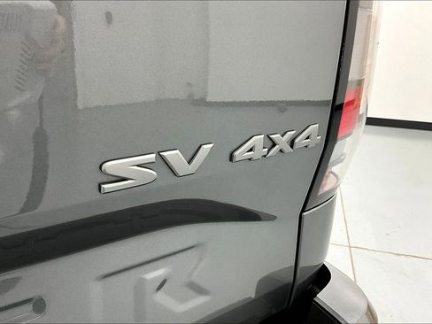 Used 2024 Nissan Frontier SV AWD/4WD image 38