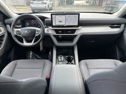 New 2026 Ford Explorer Active image 12