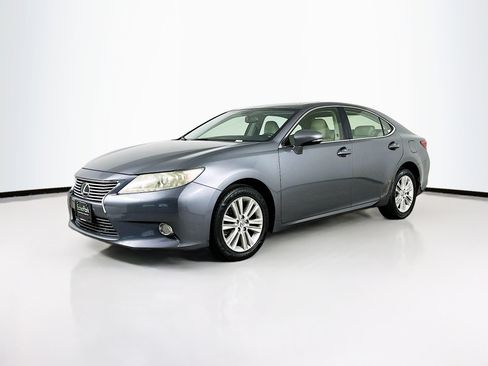 Used 2013 Lexus ES 350 w/ Premium Pkg image 3