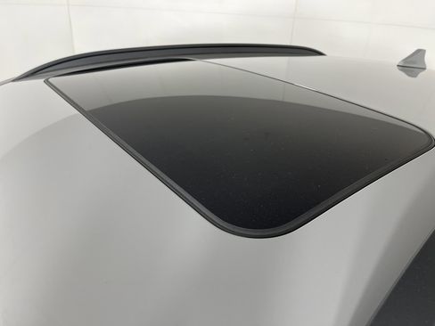 Used 2023 Hyundai Kona Limited w/ Cargo Package image 6