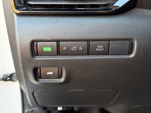 Used 2022 Nissan Sentra SV w/ All-Weather Package image 20